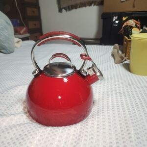 KITCHENAID EUC 2QT WHISTLING TEAPOT STAINLESS STEEL ENAMELED RED KETTLE
